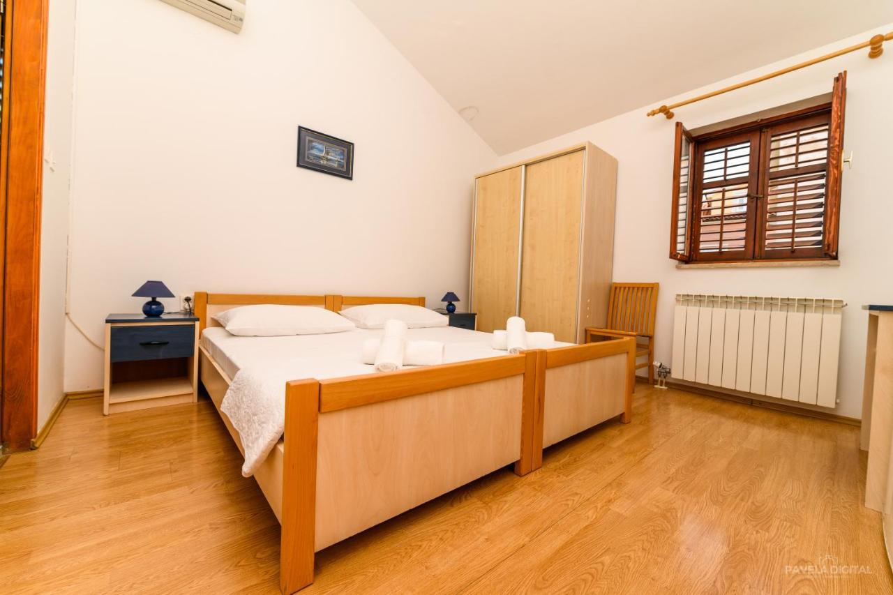 Sobe I Apartman Mareta Miholascica 外观 照片