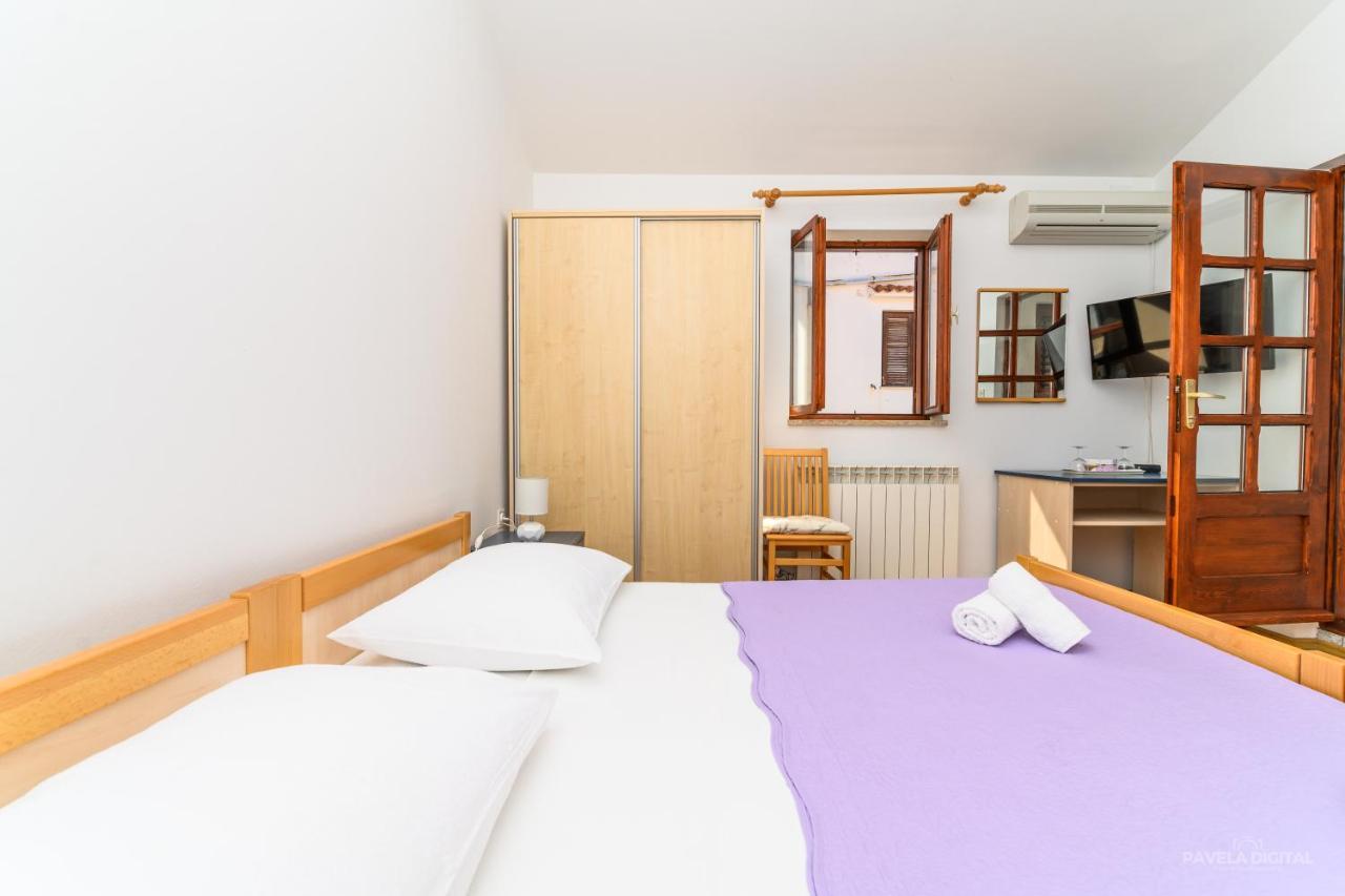 Sobe I Apartman Mareta Miholascica 外观 照片