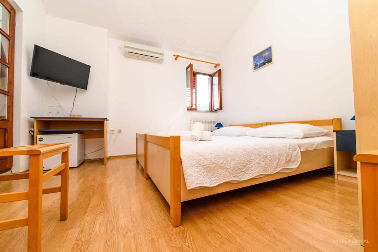 Sobe I Apartman Mareta Miholascica 外观 照片