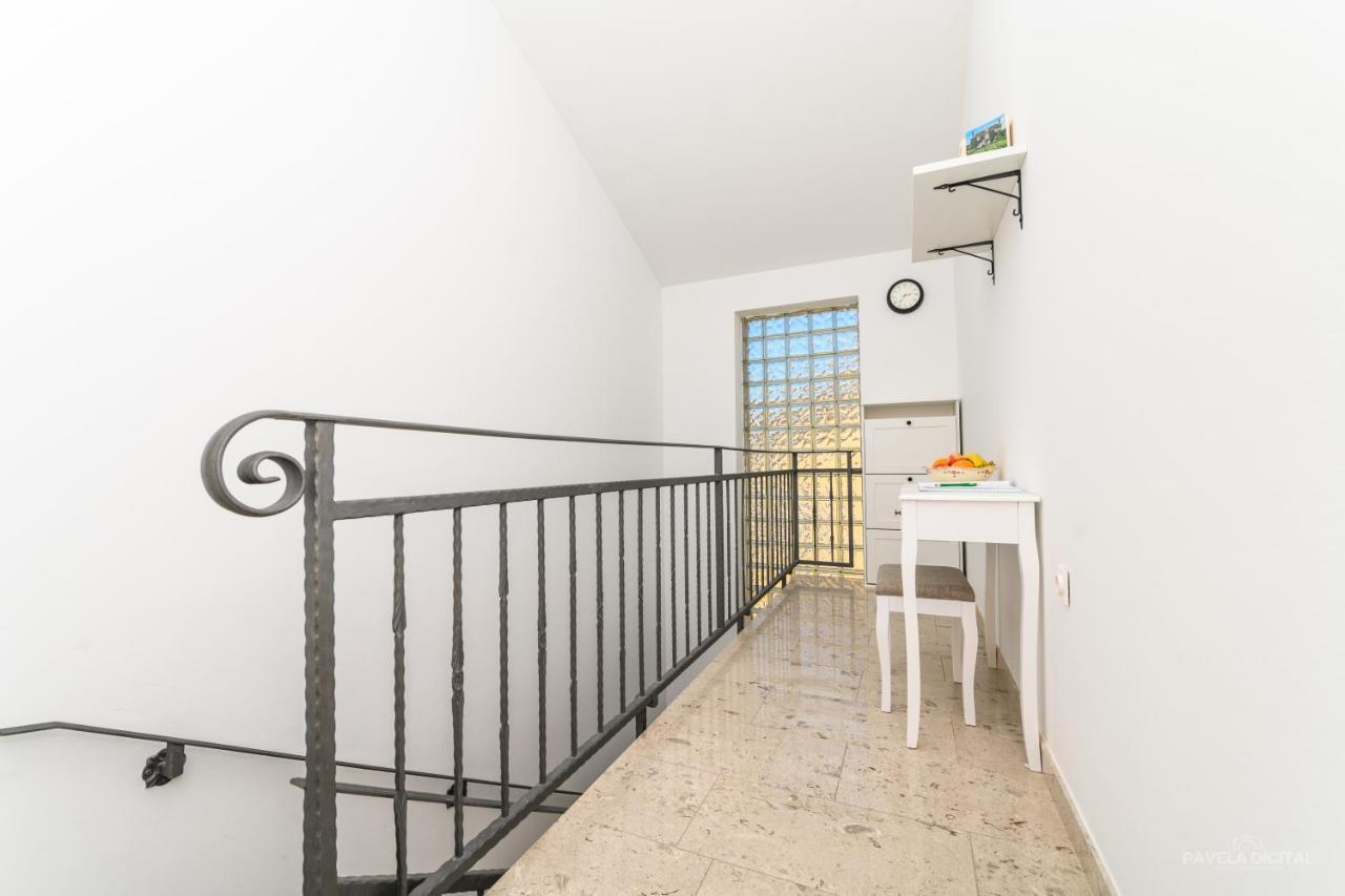 Sobe I Apartman Mareta Miholascica 外观 照片