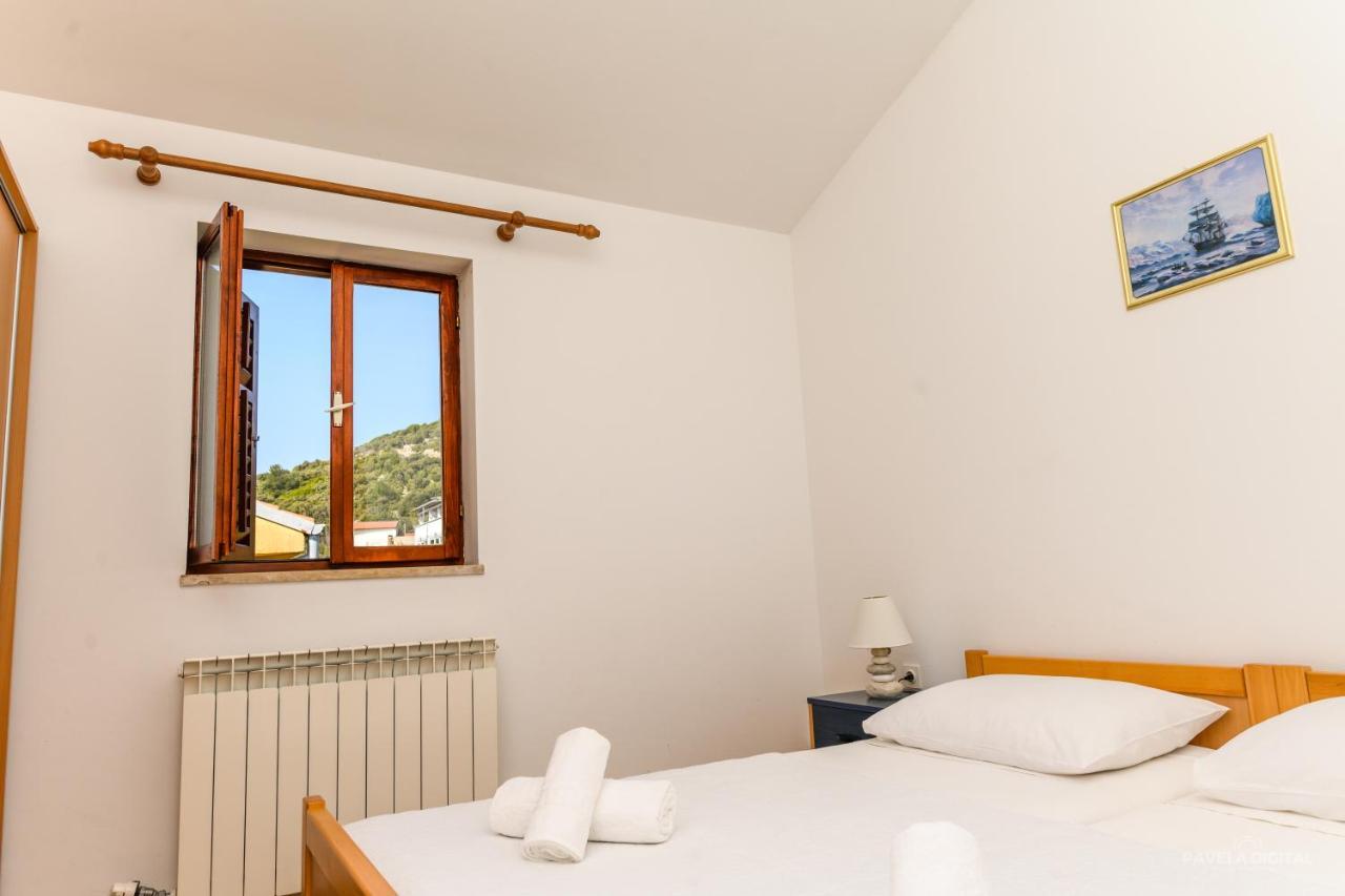Sobe I Apartman Mareta Miholascica 外观 照片