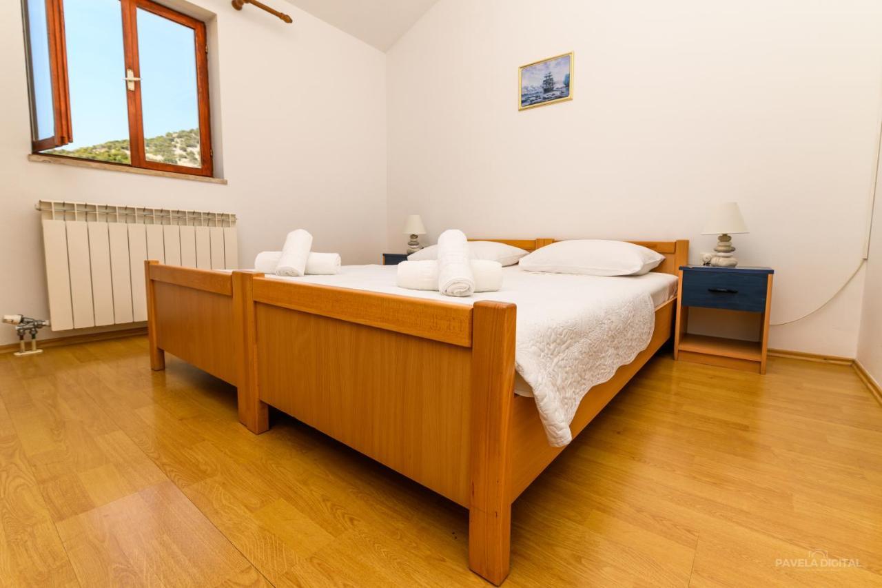 Sobe I Apartman Mareta Miholascica 外观 照片
