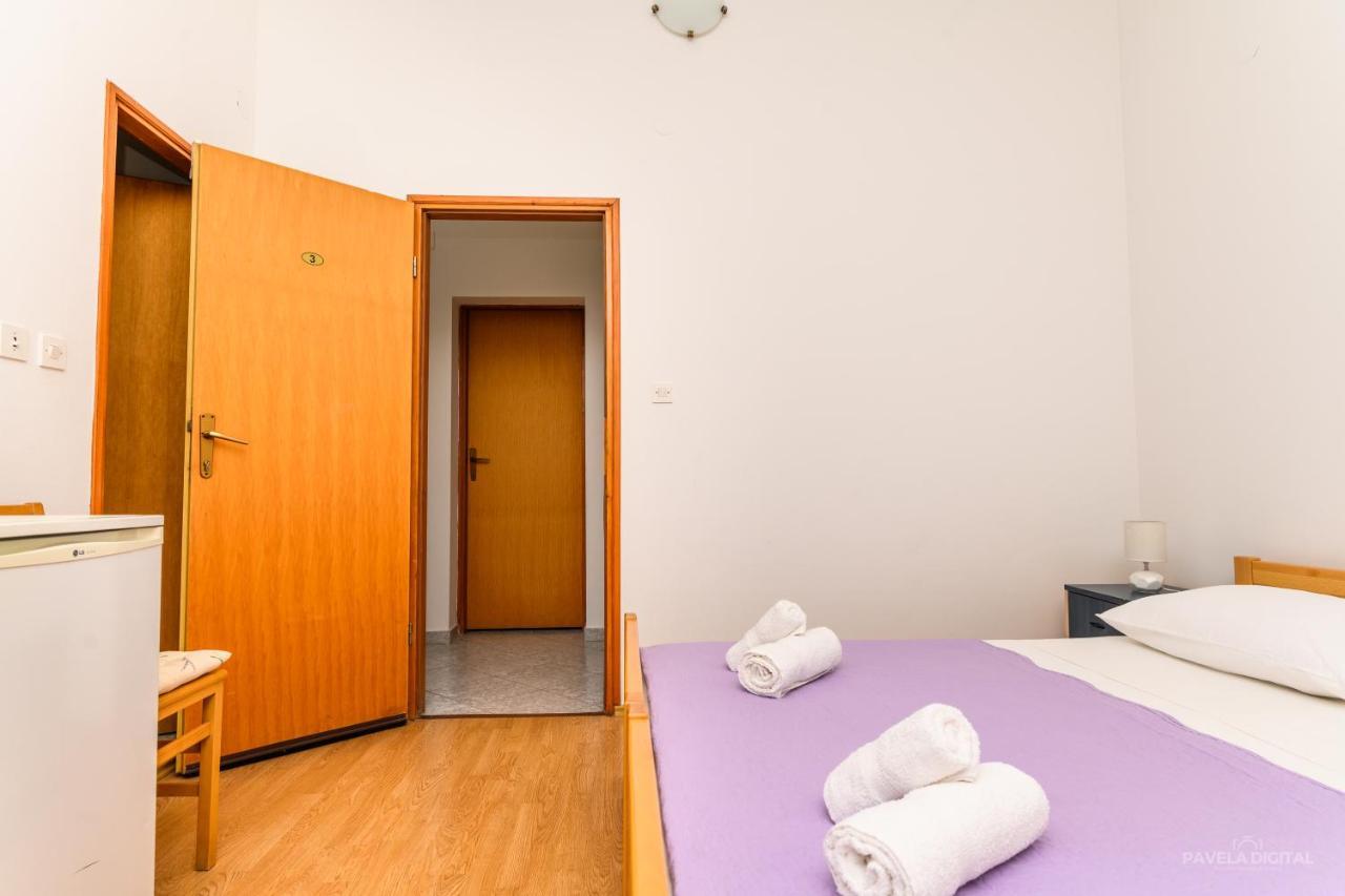 Sobe I Apartman Mareta Miholascica 外观 照片