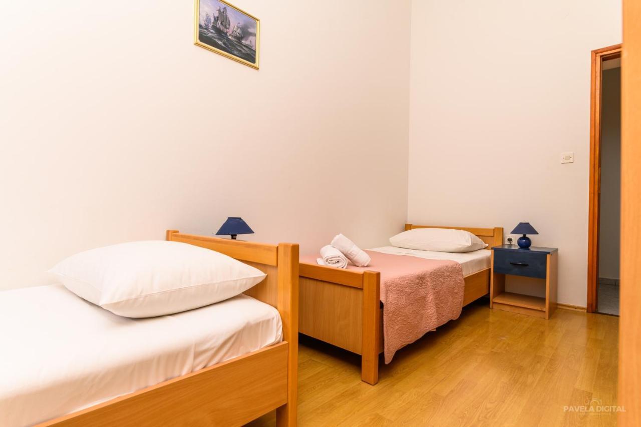 Sobe I Apartman Mareta Miholascica 外观 照片
