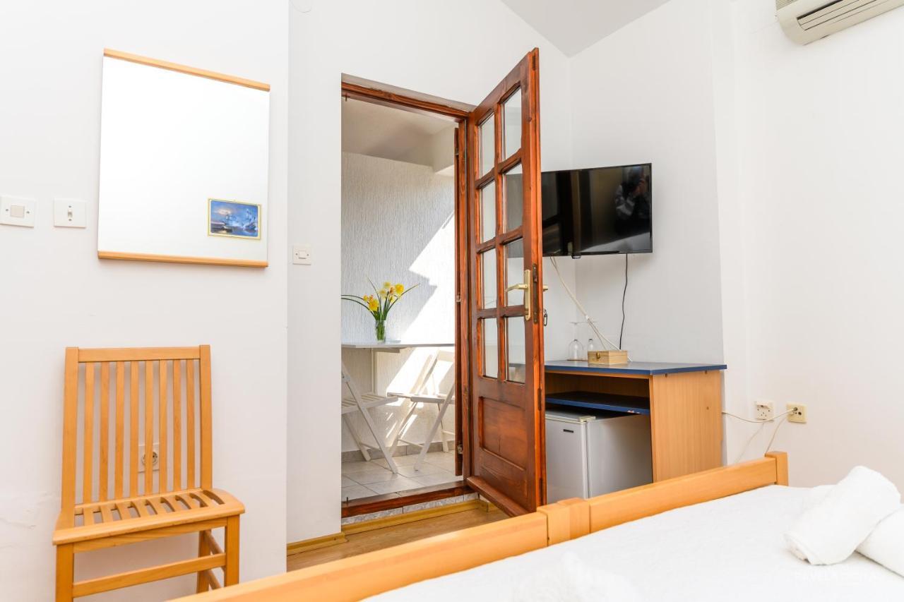Sobe I Apartman Mareta Miholascica 外观 照片