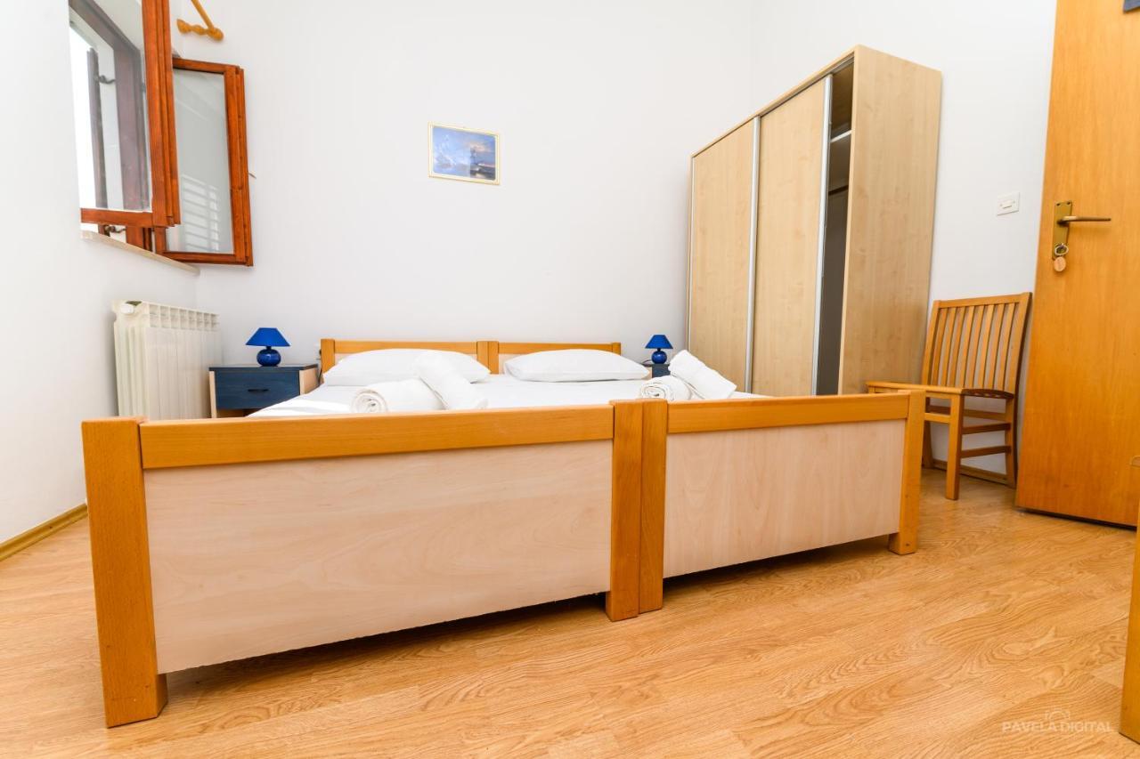 Sobe I Apartman Mareta Miholascica 外观 照片