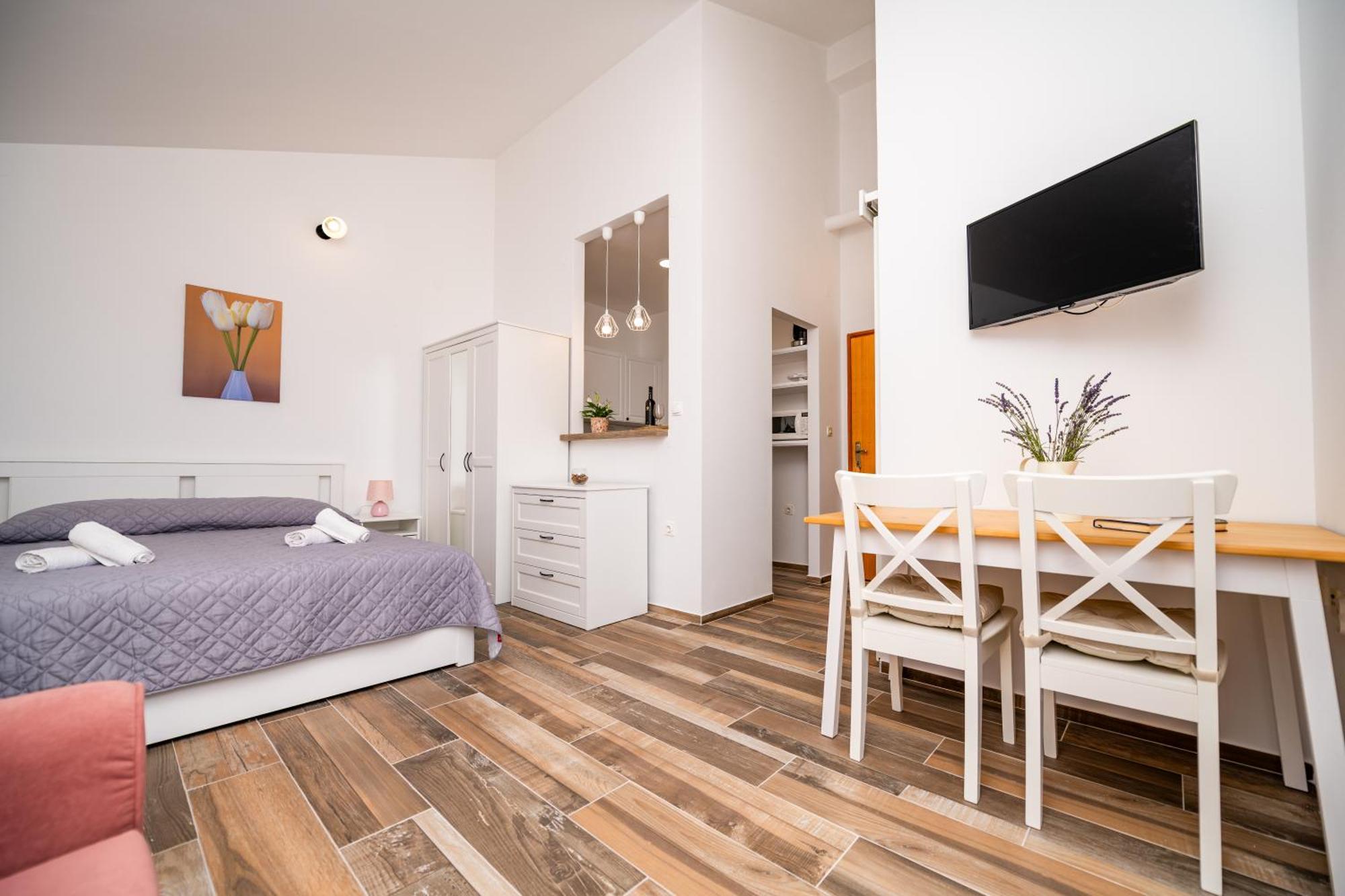 Sobe I Apartman Mareta Miholascica 外观 照片